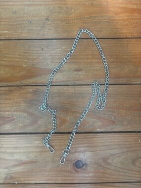 (678) BAG STRAP CHAIN ATTACHMENT